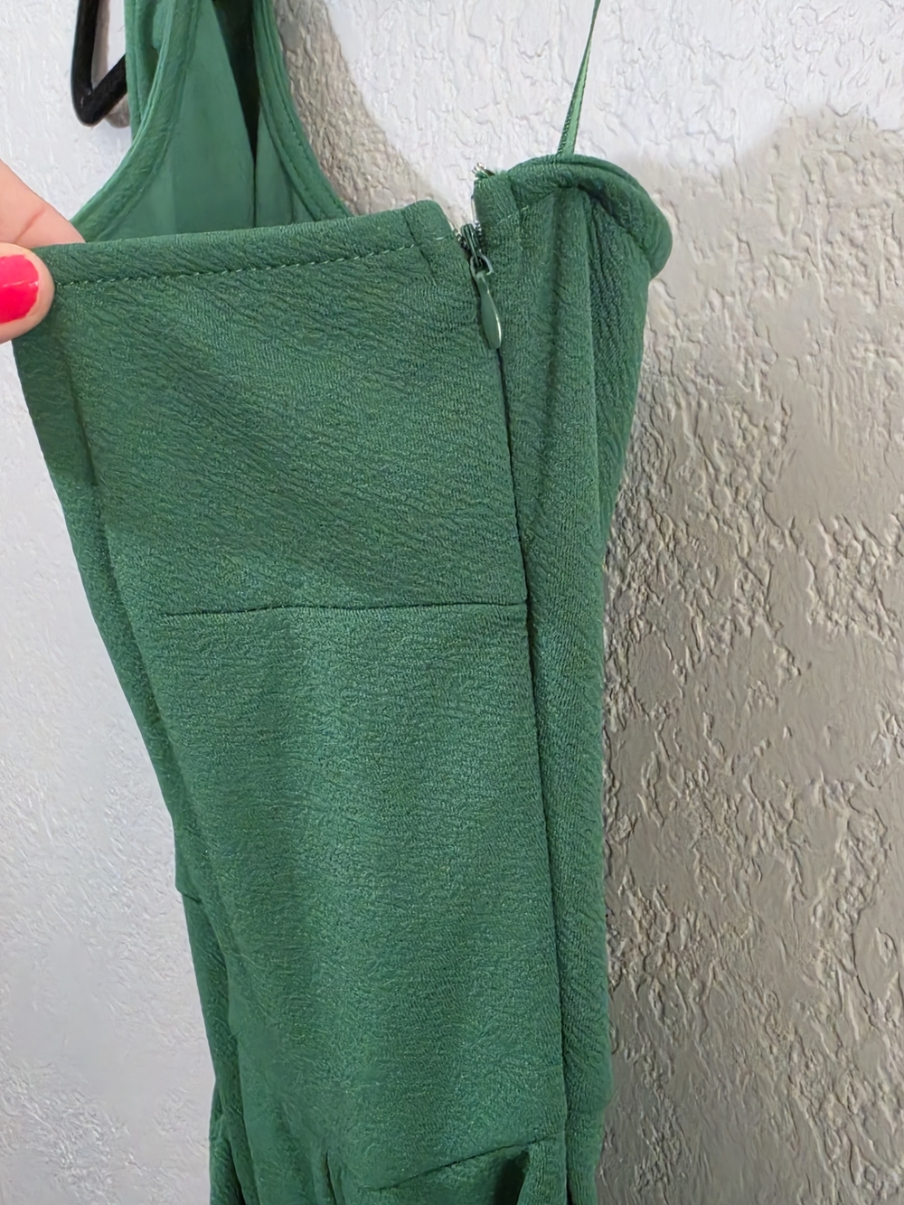 NWT Lilly's Kloset One-Shoulder Wide Leg Green Jumpsuit Tie Waist Womens Large - Picture 4 of 11